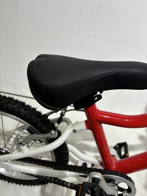 Smooth and Light 14.3kg Childrens Bike with Non slip Pedals and Double Wall Alloy Rim